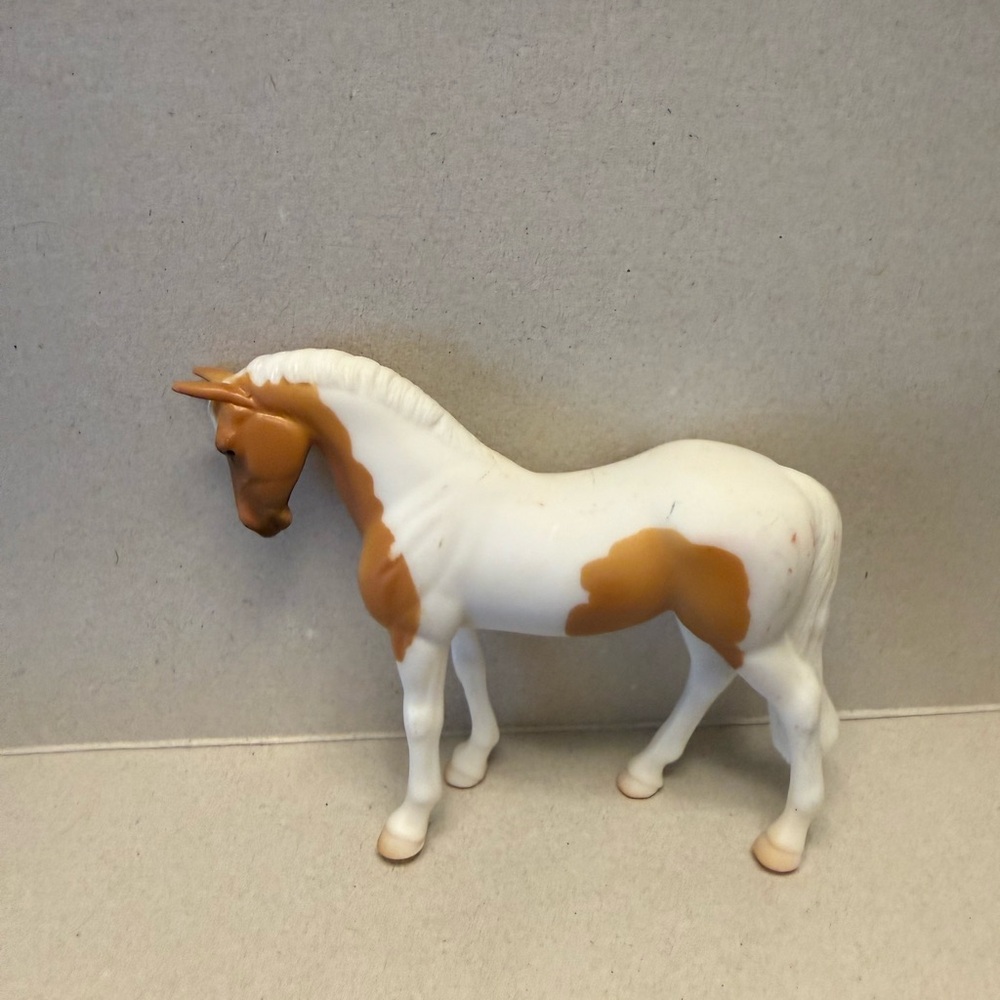 Standing braided Pinto Stablemate Breyer Model horse